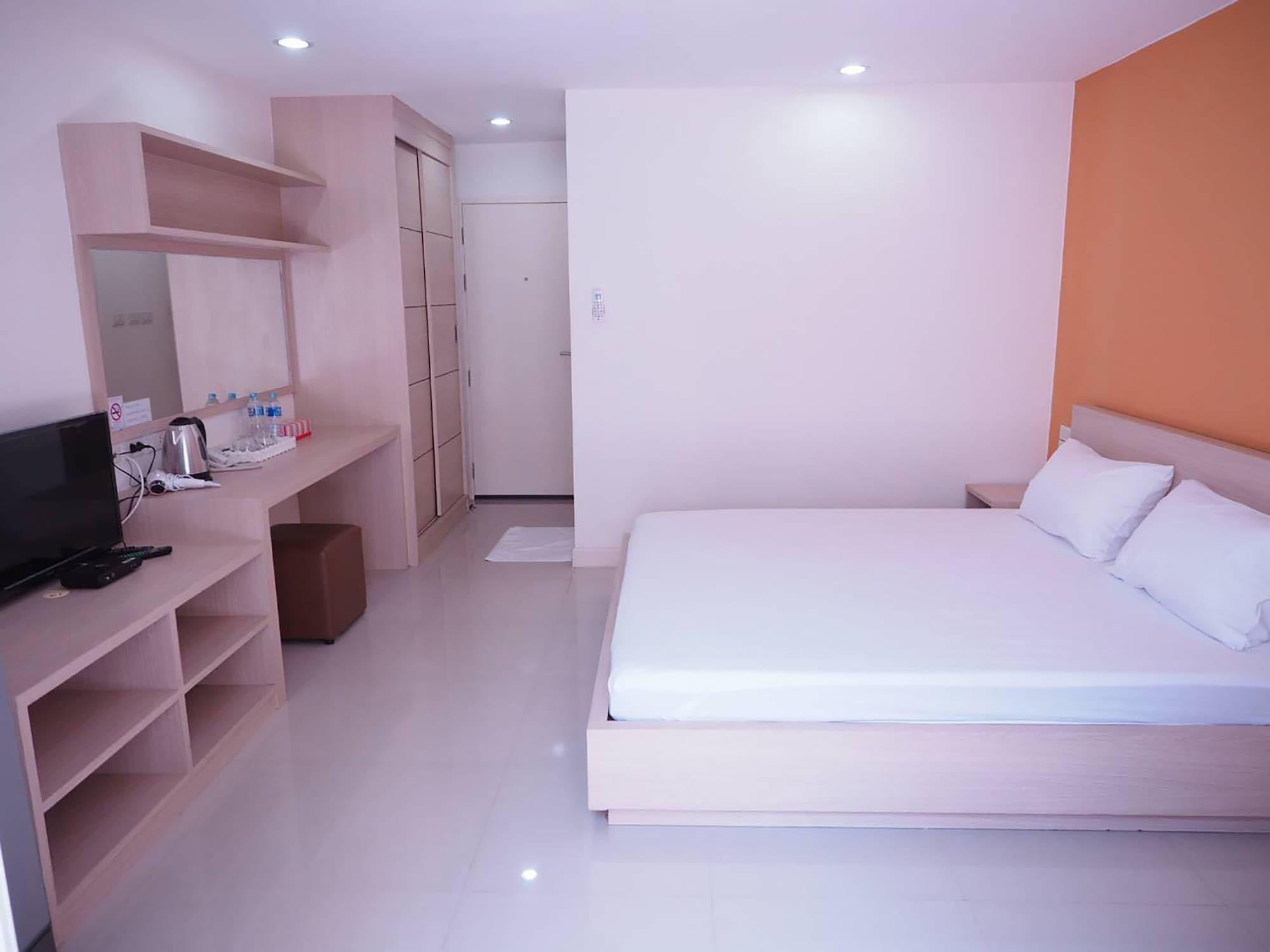 Baan Mek Mok Apartment Bangkok Exterior photo