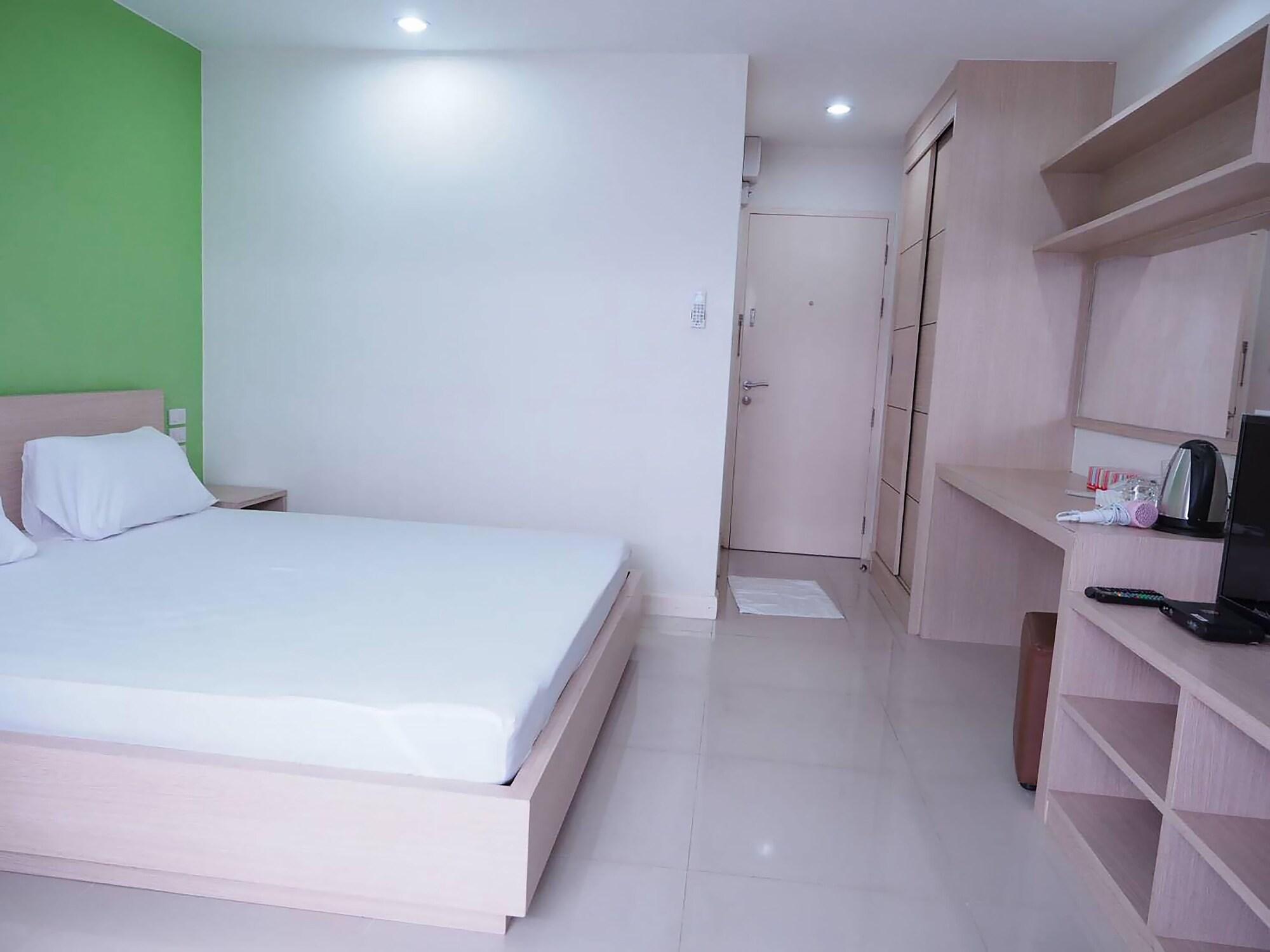 Baan Mek Mok Apartment Bangkok Exterior photo